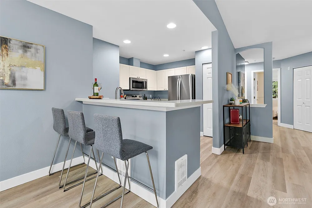 18505 SE Newport Way, Issaquah, WA 98027