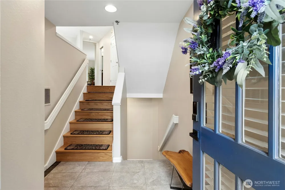 10128 NE 63rd St, Kirkland, WA 98033