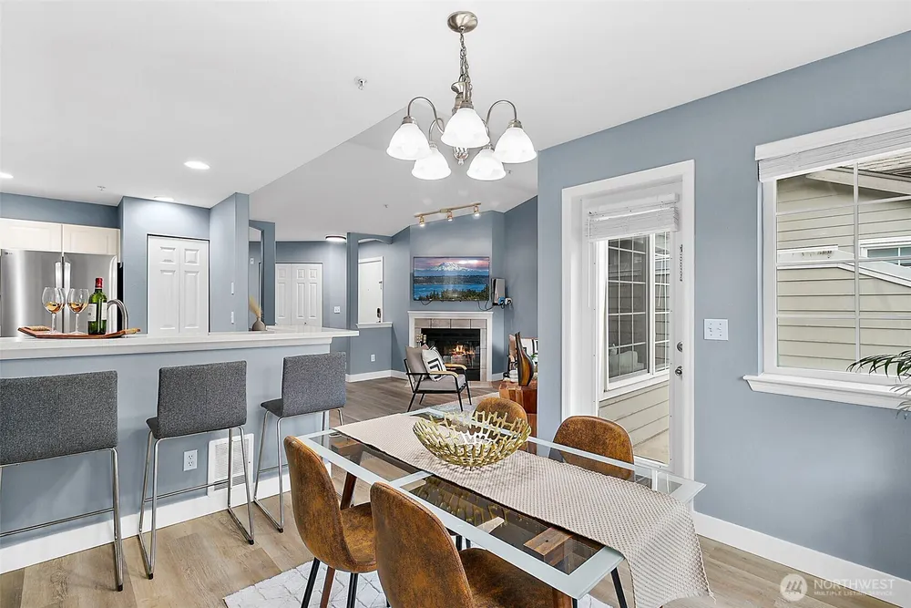18505 SE Newport Way, Issaquah, WA 98027