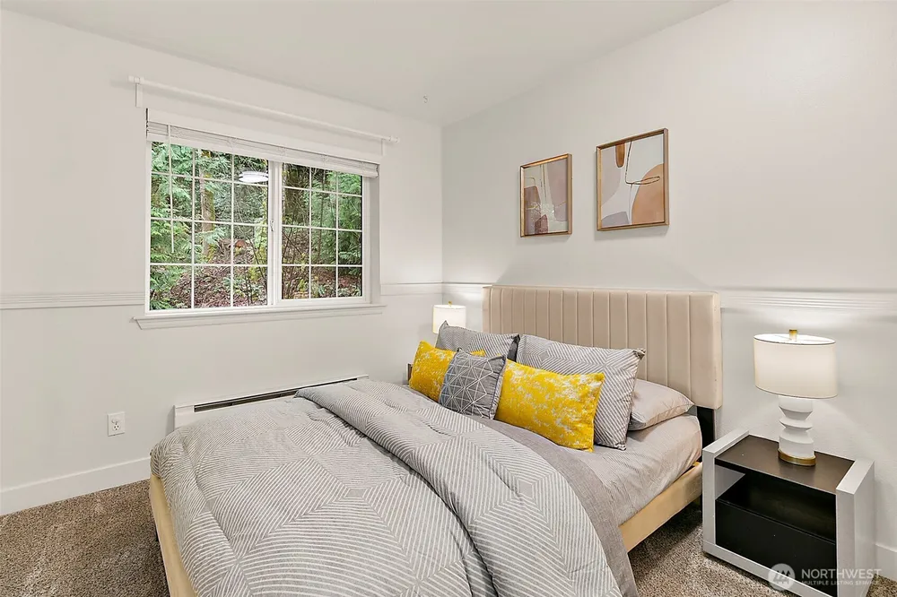 18505 SE Newport Way, Issaquah, WA 98027