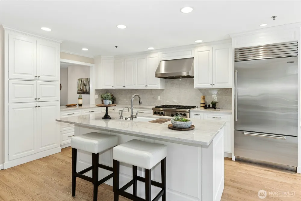 10128 NE 63rd St, Kirkland, WA 98033