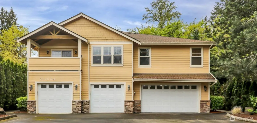 21900 SE 242nd St, Maple Valley, WA 98038