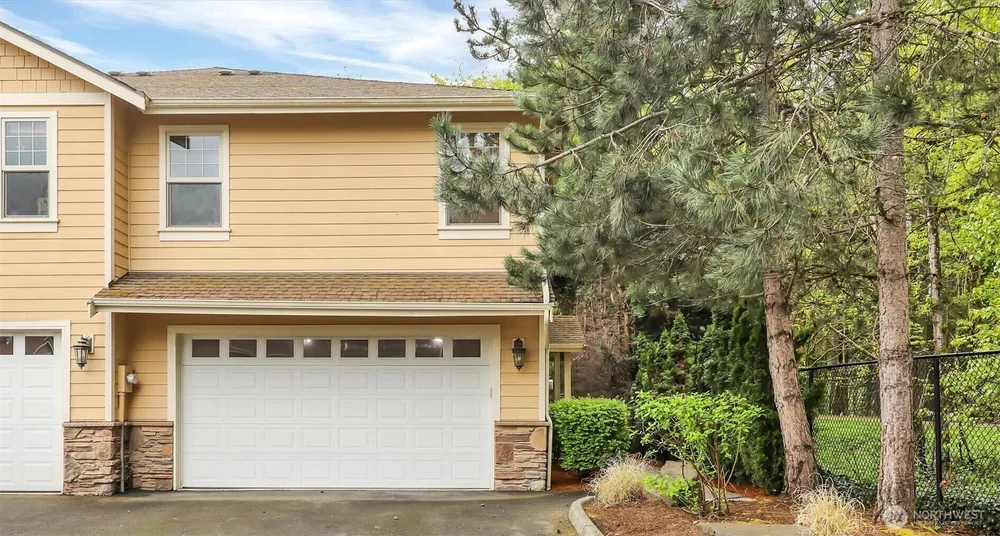 21900 SE 242nd St, Maple Valley, WA 98038