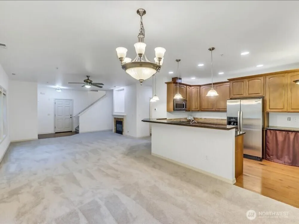 21900 SE 242nd St, Maple Valley, WA 98038