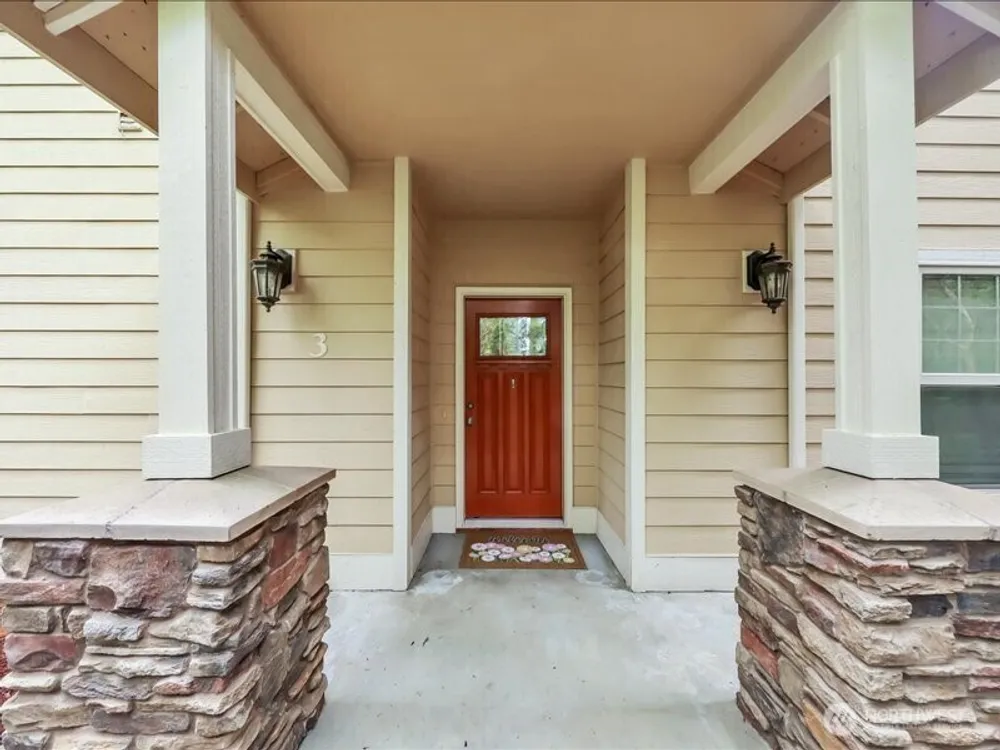 21900 SE 242nd St, Maple Valley, WA 98038