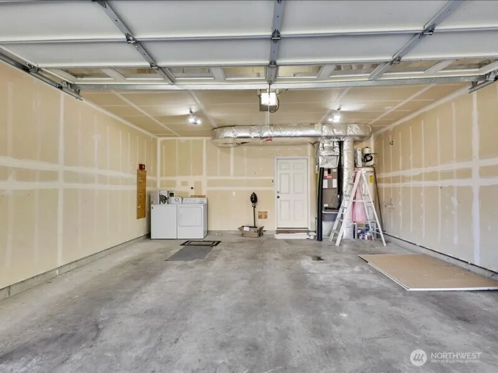 21900 SE 242nd St, Maple Valley, WA 98038