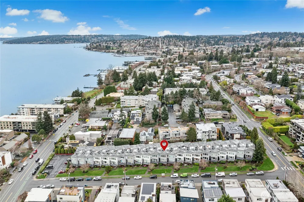 10128 NE 63rd St, Kirkland, WA 98033