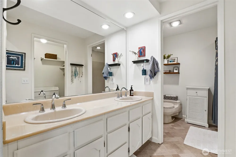 16125 SE 33rd Circle, Bellevue, WA 98008