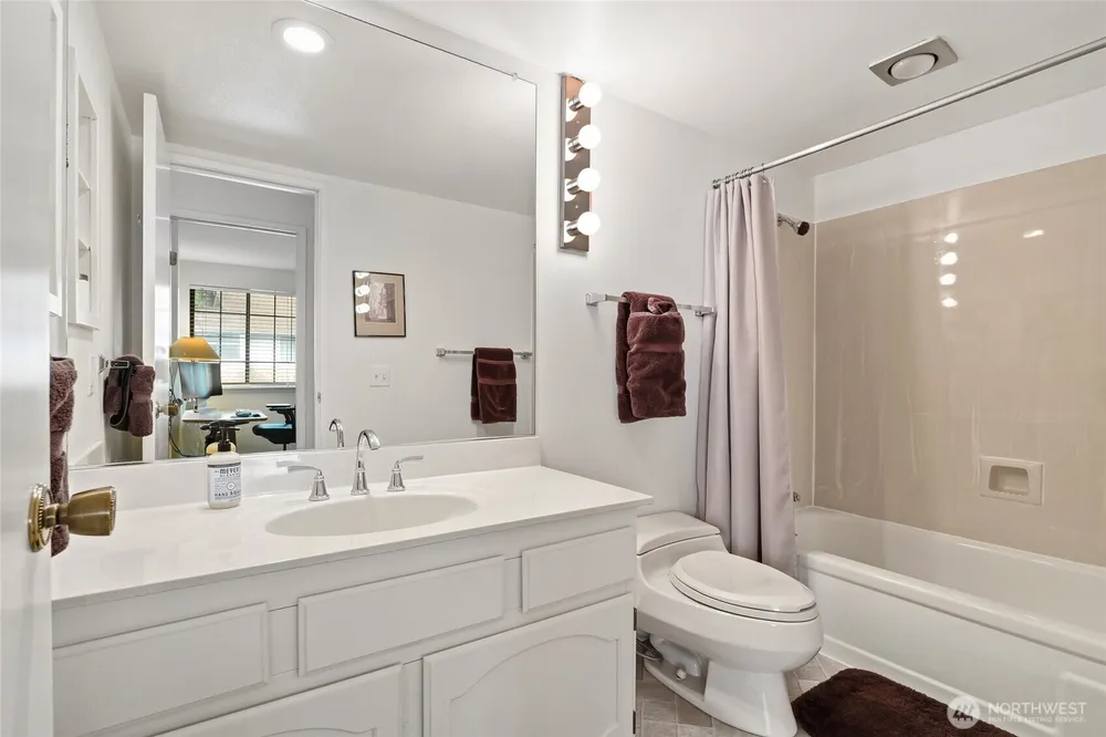 16125 SE 33rd Circle, Bellevue, WA 98008