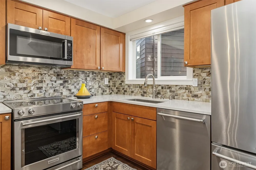 9165 45th Ave SW, Seattle, WA 98136