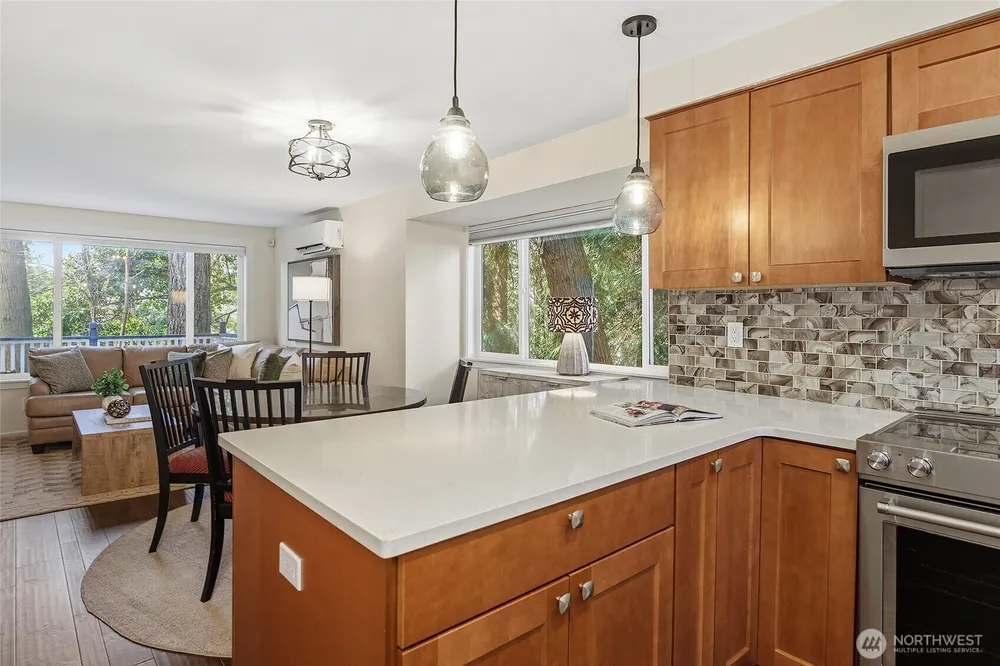 9165 45th Ave SW, Seattle, WA 98136