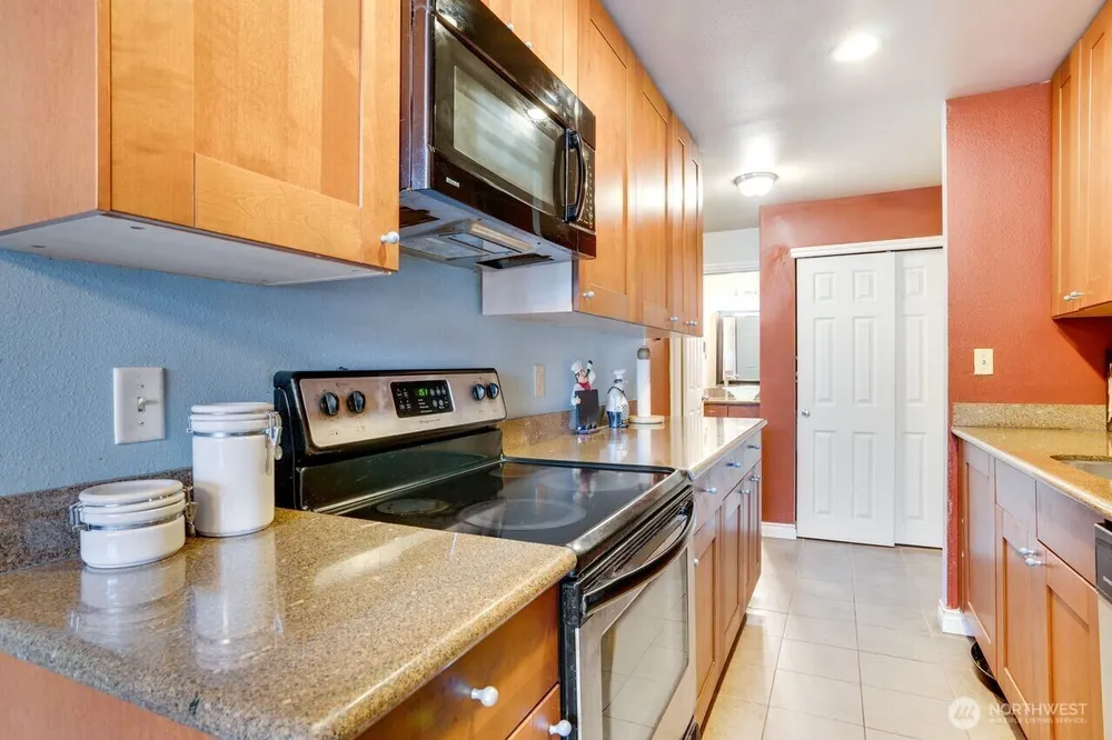 4525 S Henderson St, Seattle, WA 98118