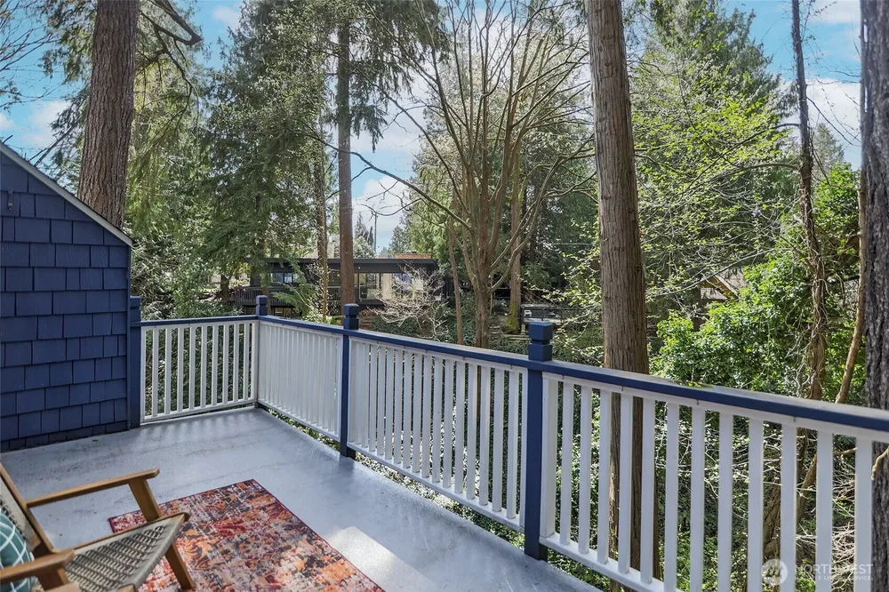 9165 45th Ave SW, Seattle, WA 98136