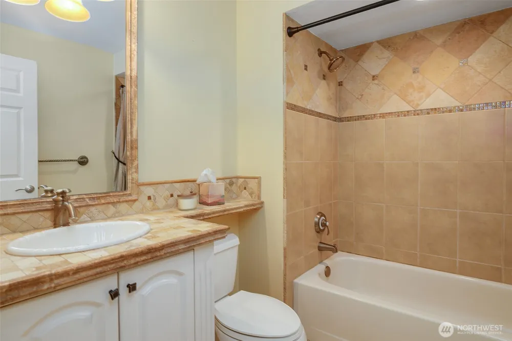 9165 45th Ave SW, Seattle, WA 98136
