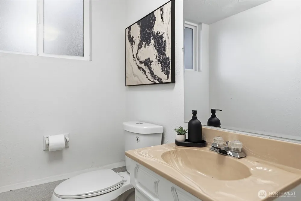 15524 SE 179th St, Renton, WA 98058