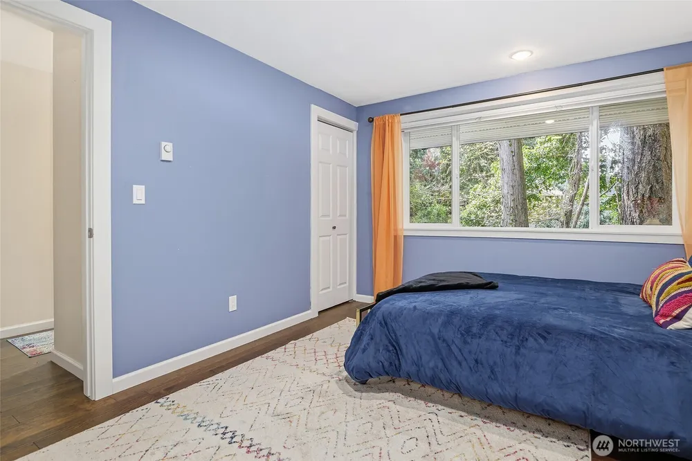 9165 45th Ave SW, Seattle, WA 98136