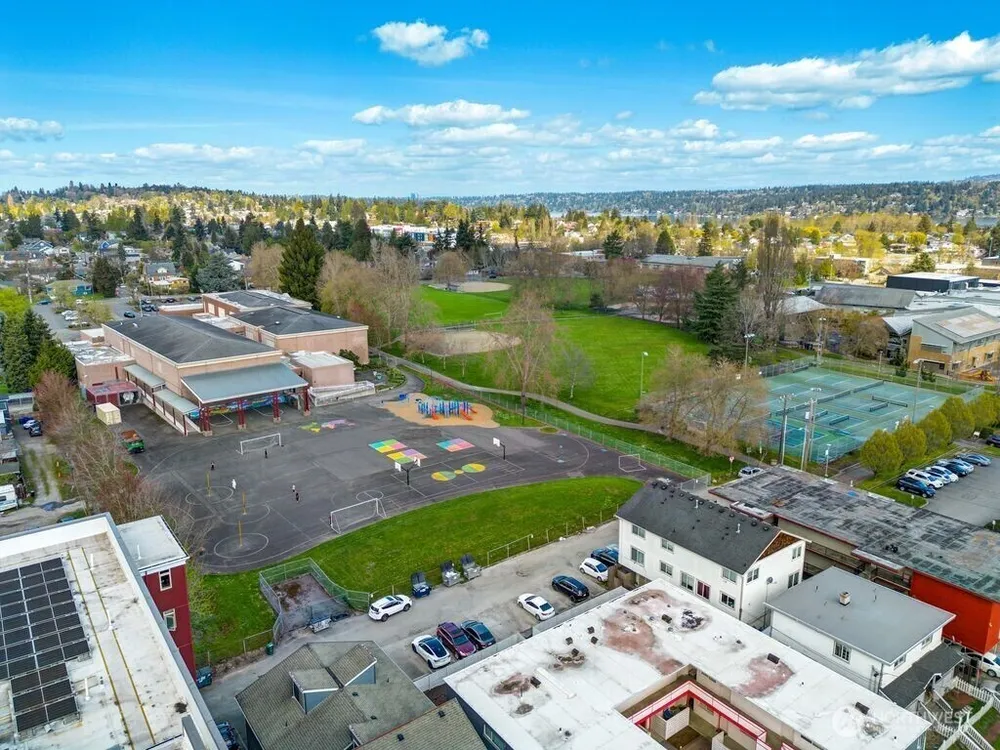 4525 S Henderson St, Seattle, WA 98118