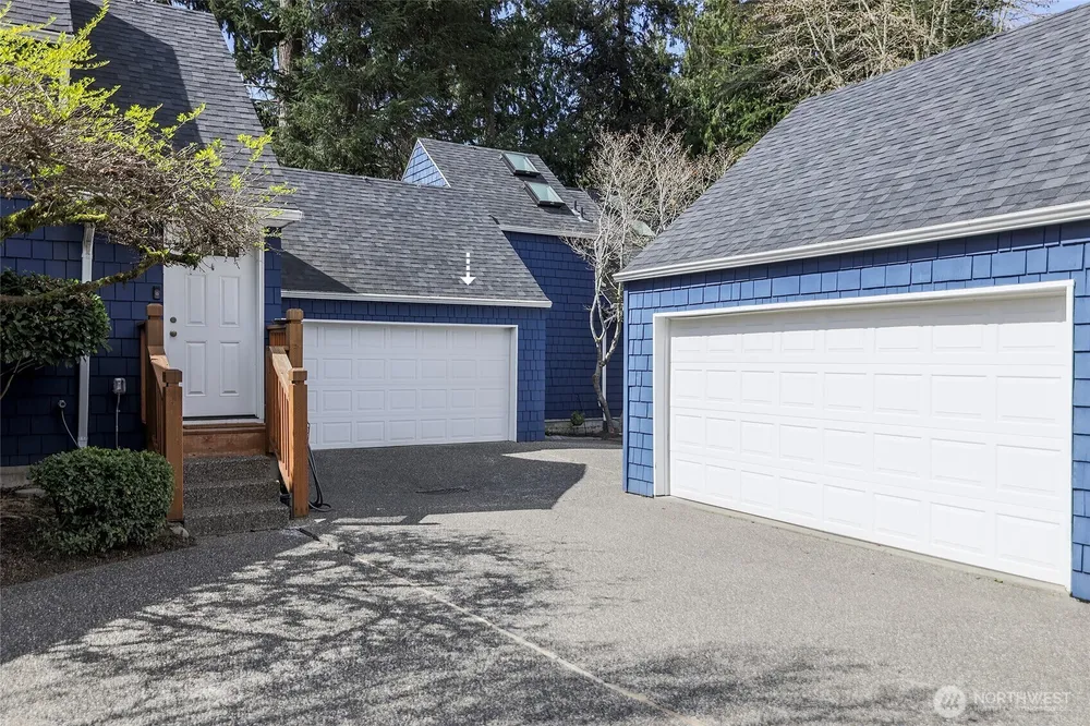 9165 45th Ave SW, Seattle, WA 98136