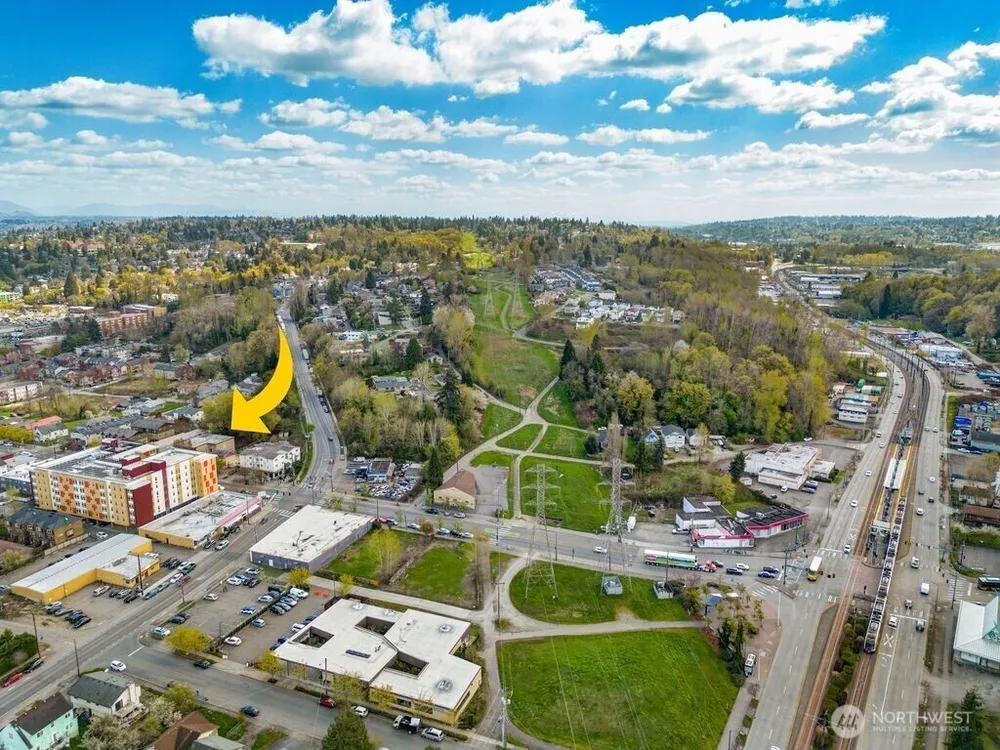 4525 S Henderson St, Seattle, WA 98118