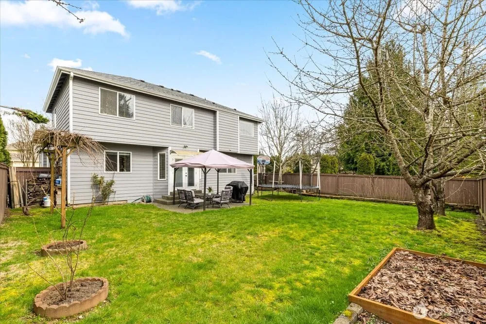 13721 SE 255th Pl, Kent, WA 98042
