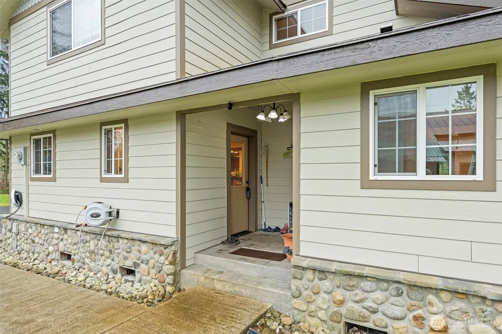 18222 SE Wax Rd, Covington, WA 98042