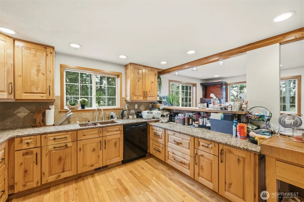 18222 SE Wax Rd, Covington, WA 98042