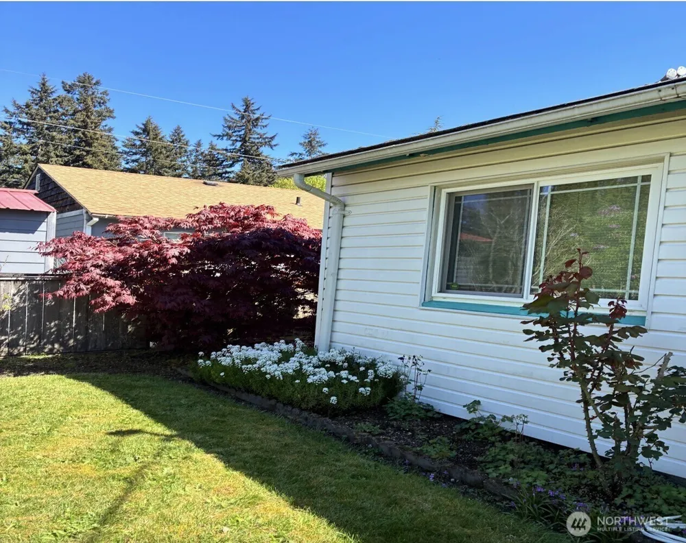 504 10th Ave, Milton, WA 98354