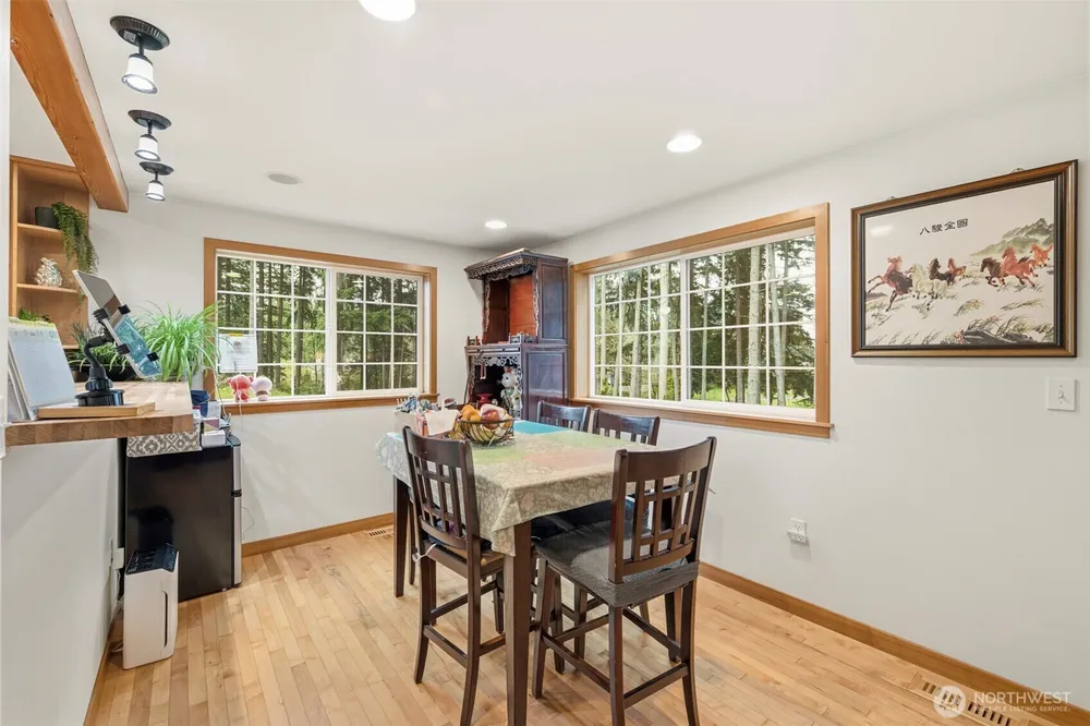 18222 SE Wax Rd, Covington, WA 98042