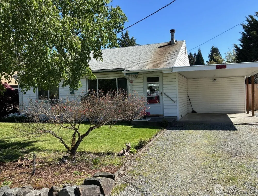 504 10th Ave, Milton, WA 98354