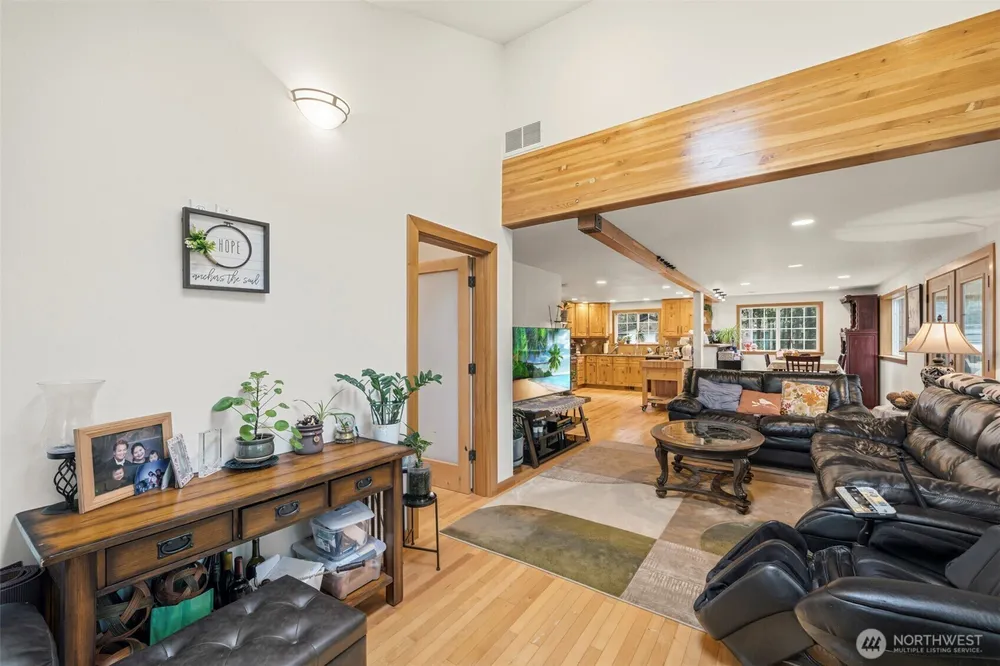 18222 SE Wax Rd, Covington, WA 98042