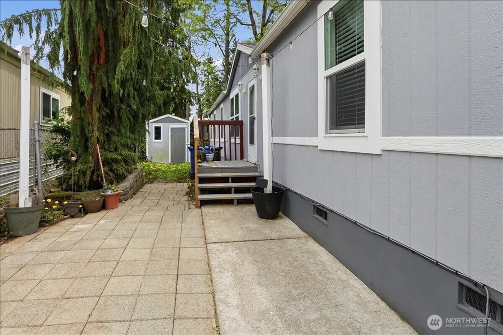 11215 SE 226th St, Kent, WA 98031