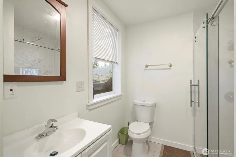 18222 SE Wax Rd, Covington, WA 98042