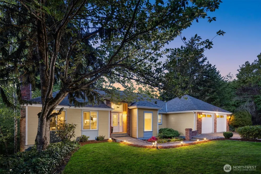 14102 SE 42nd St, Bellevue, WA 98006