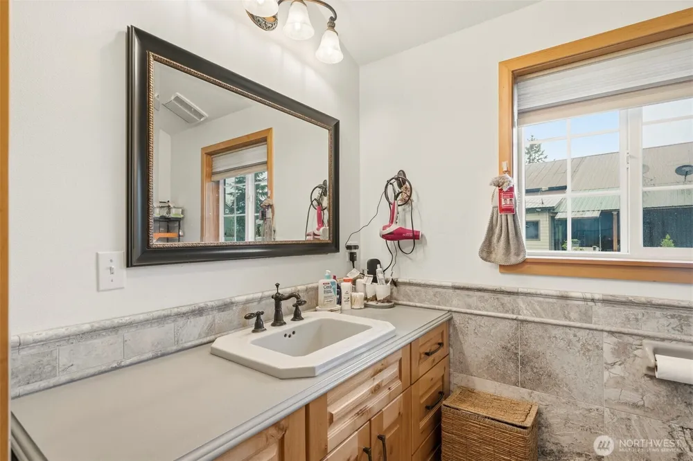 18222 SE Wax Rd, Covington, WA 98042