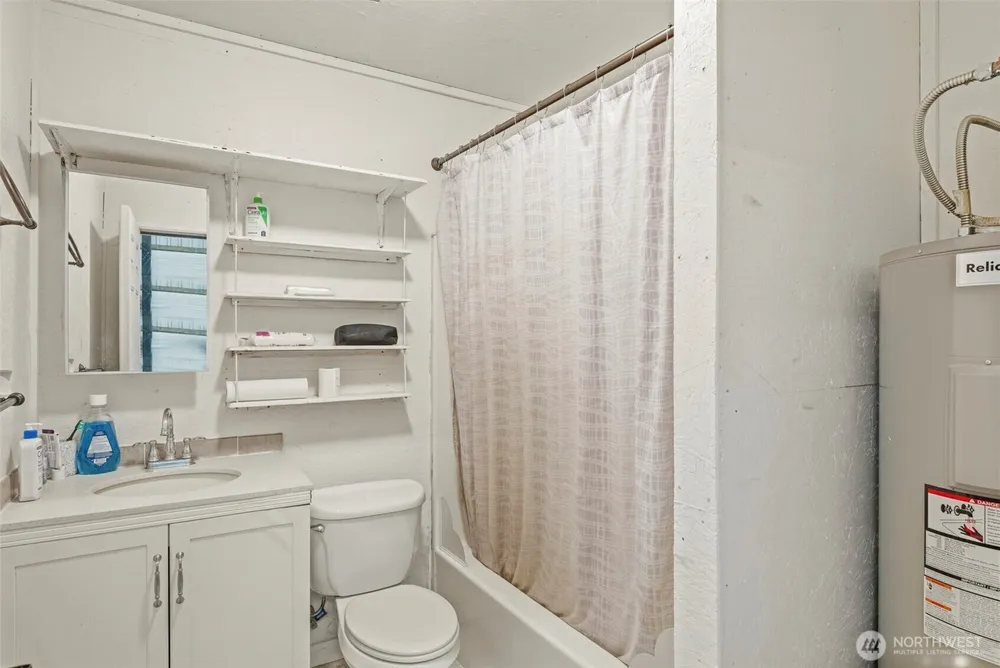 18222 SE Wax Rd, Covington, WA 98042