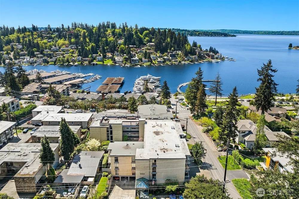 9909 NE 1st St, Bellevue, WA 98004