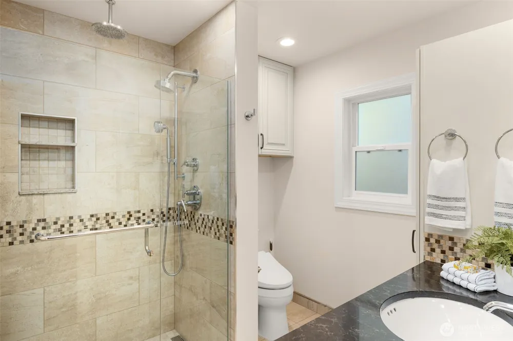 14102 SE 42nd St, Bellevue, WA 98006