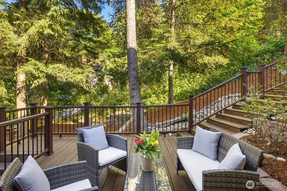 14102 SE 42nd St, Bellevue, WA 98006