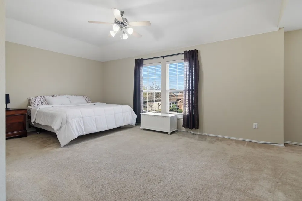 13233 Padre Ave, Fort Worth, TX 76244