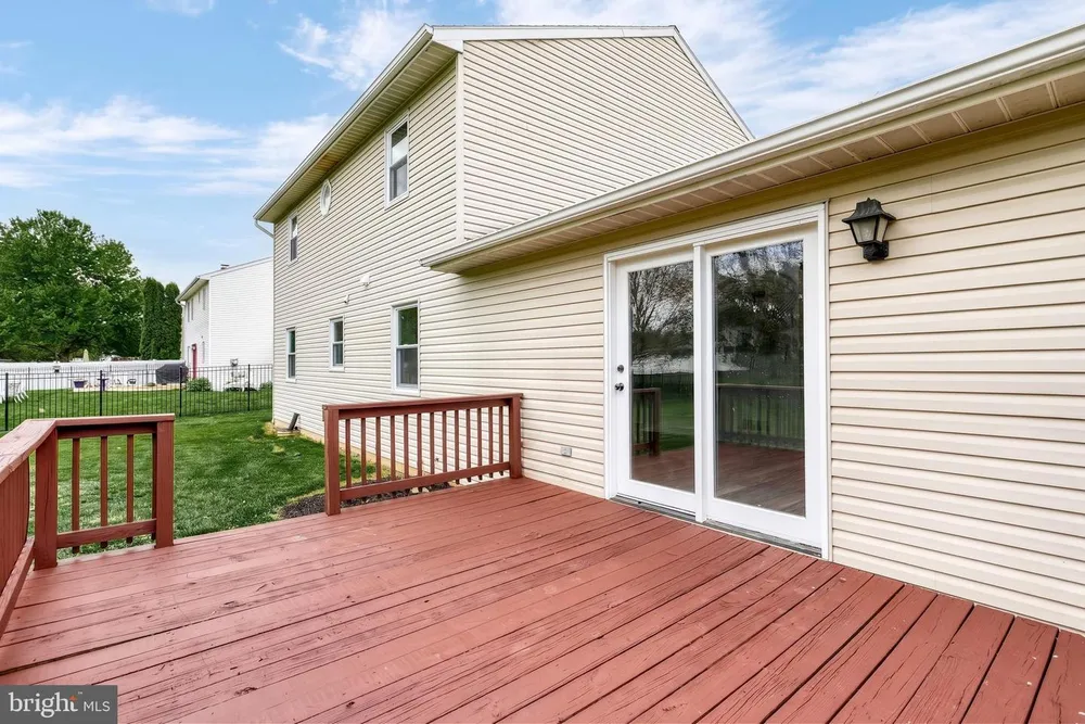 18 Bourbon Red Dr, Mechanicsburg, PA 17050