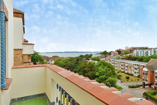 Sea Road, Boscombe, Bournemouth, BH5