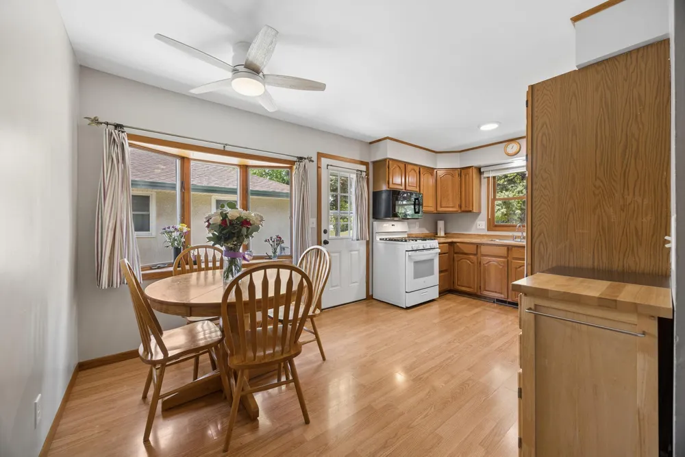 1618 McLean Ave, Saint Paul, MN 55106