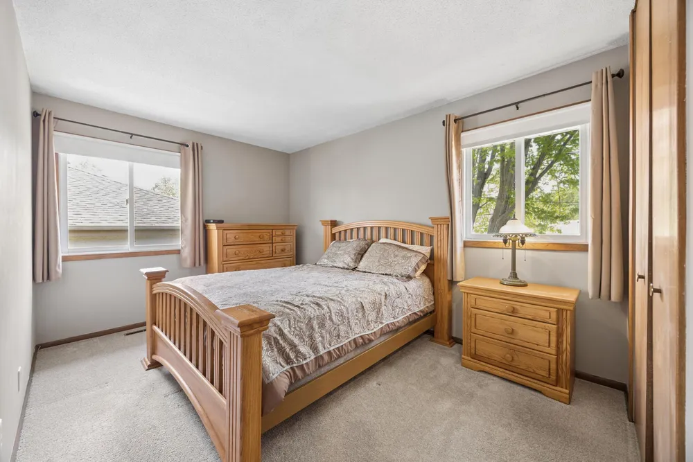 1618 McLean Ave, Saint Paul, MN 55106