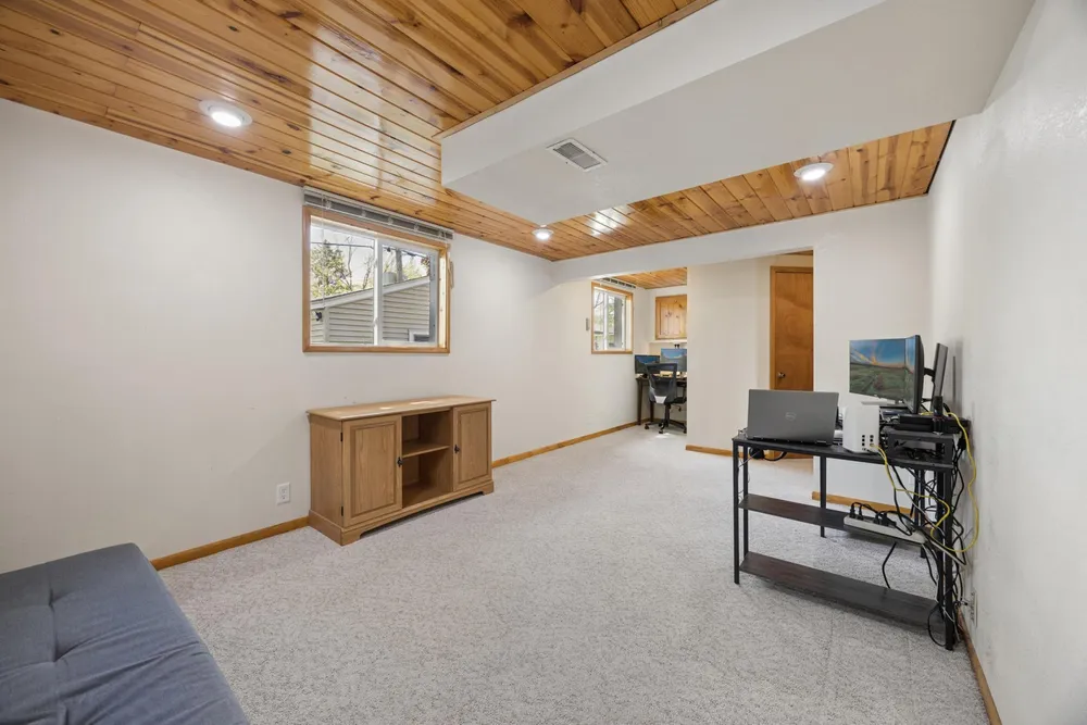 1618 McLean Ave, Saint Paul, MN 55106