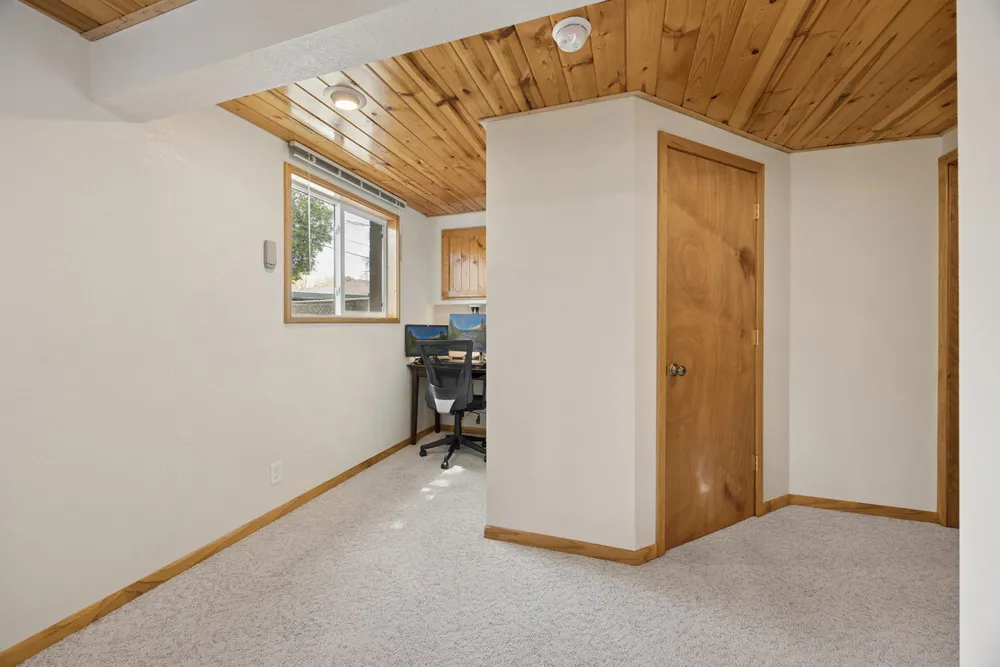 1618 McLean Ave, Saint Paul, MN 55106