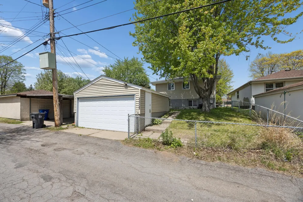 1618 McLean Ave, Saint Paul, MN 55106