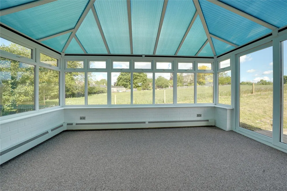 Property carousel item 5