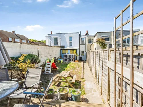 Lewis Close, Newhavenphoto