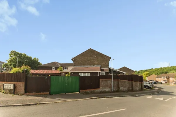 Whitehawk Way, BRIGHTON, East Sussex,...