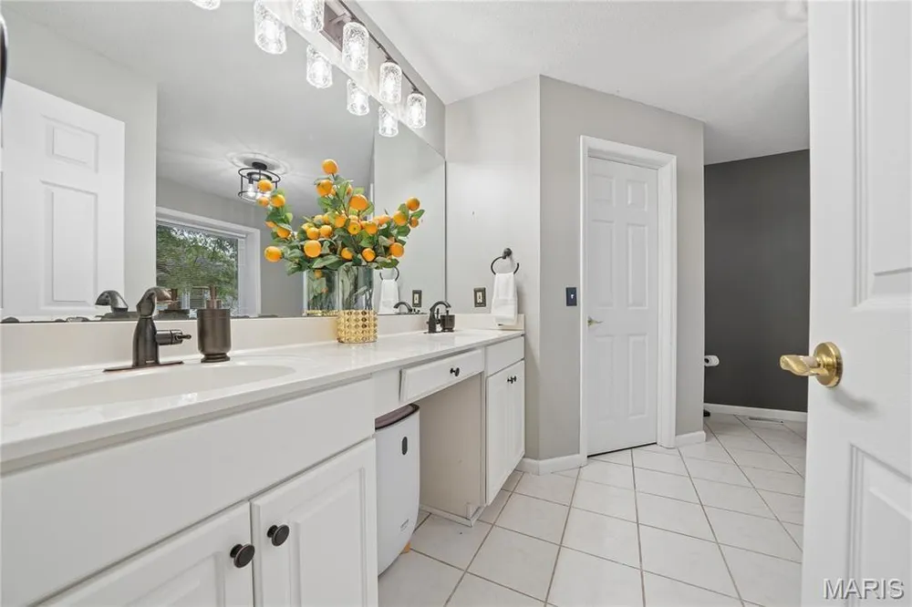 2 Forest Park Circle, Lake St Louis, MO 63367
